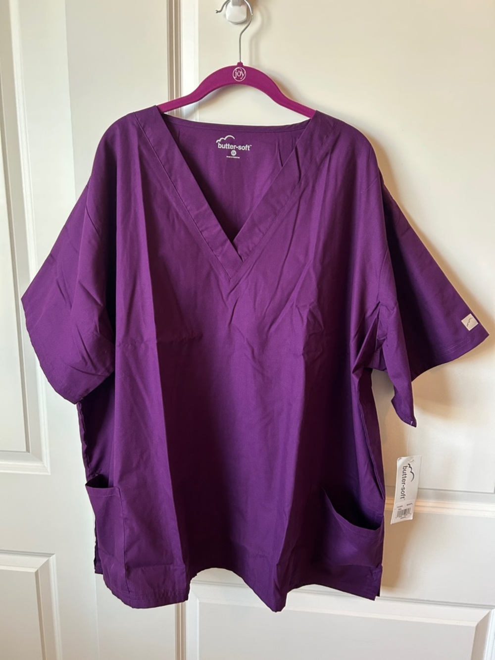 NWT Butter-Soft Women's V-Neck Scrub Top in Purple 3X